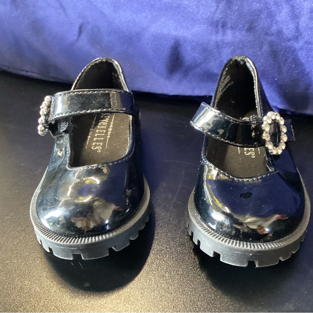 Seychelles girl shoes size 5 in good condition